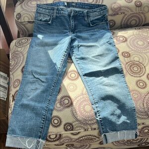 Kut from the Kloth Distressed Blue Cropped Jeans